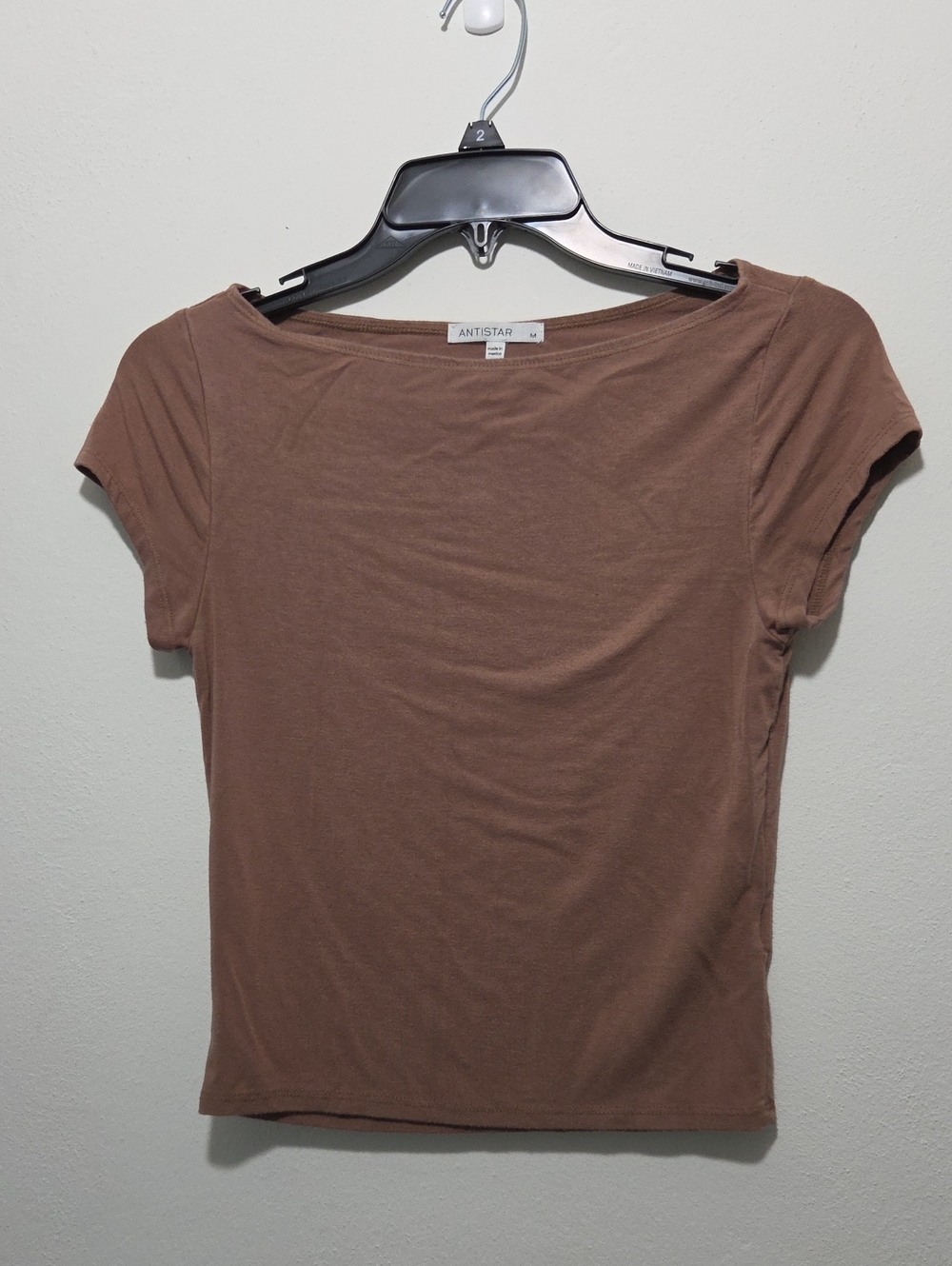 ANTISTAR Women's Short Sleeve Boatneck Tee in Brown